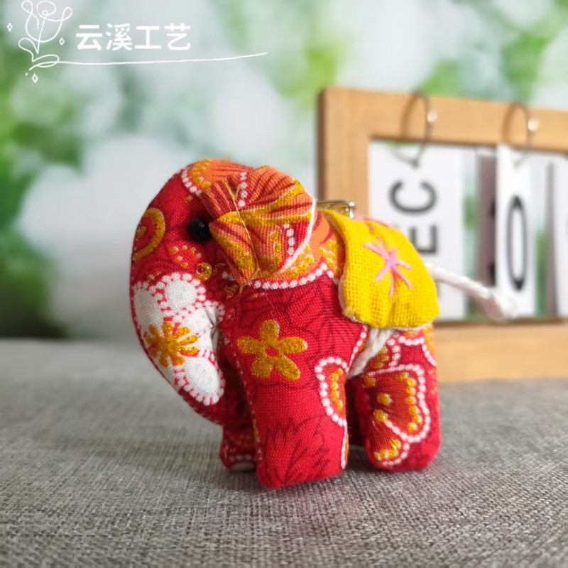 泰国卡通布艺小象钥匙扣东南亚特色大象旅游纪念品布艺可爱钥匙扣