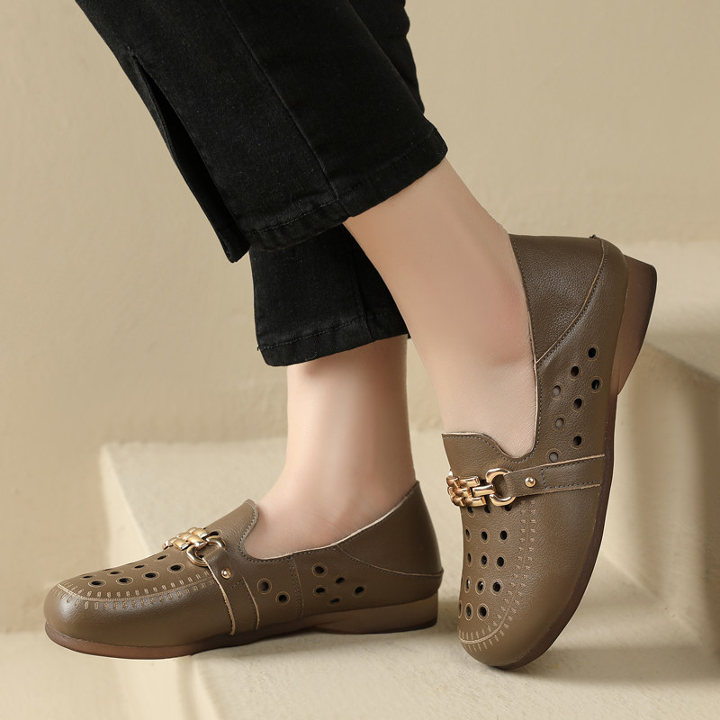 真皮镂空单鞋夏季休闲牛筋软底妈妈鞋凉鞋时尚一脚蹬平底洞洞女鞋