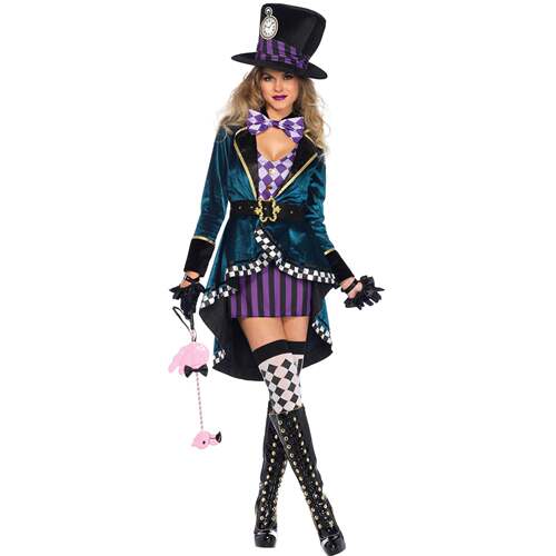 HalloweenFemaleMagicianTrainer