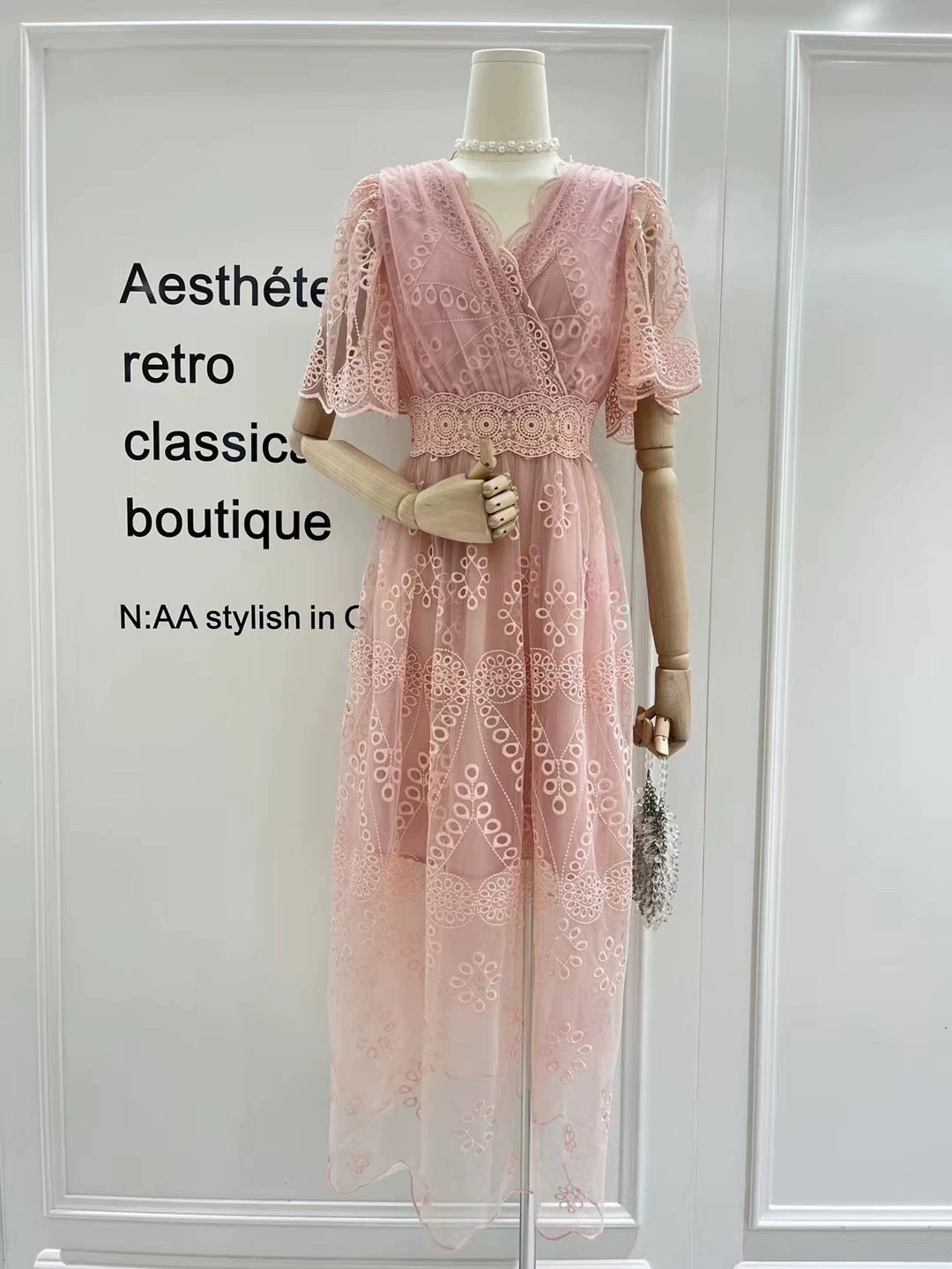 【现货】mi2naa女装重工刺绣V领蕾丝花边收腰显瘦连衣裙长裙子