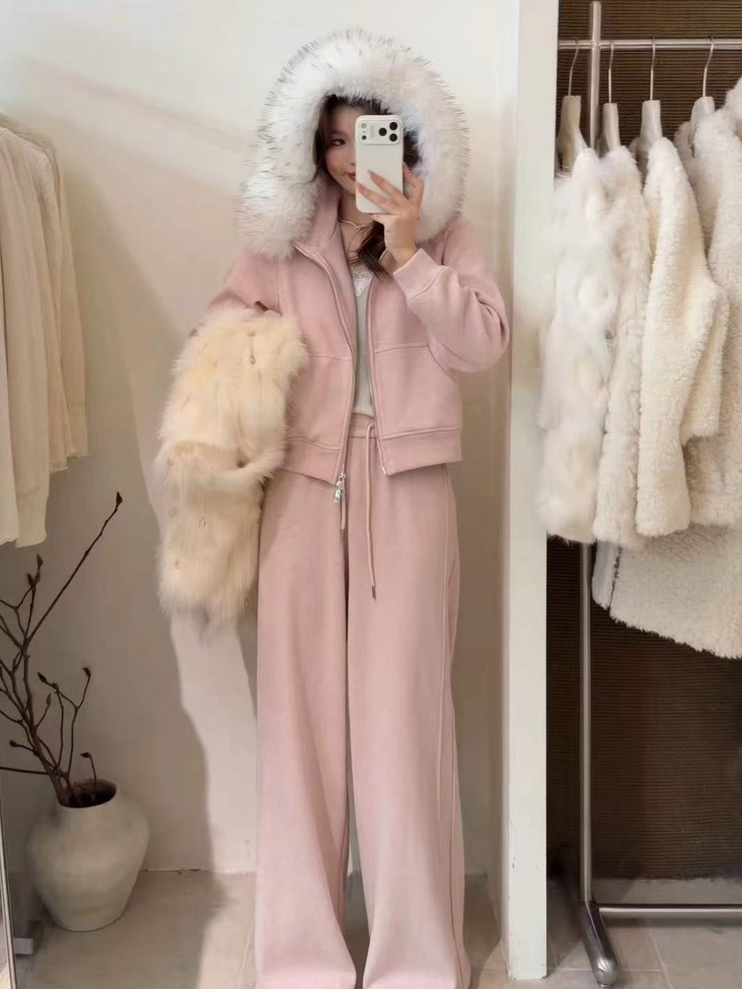 【现货】7256冬女加绒加厚卫衣套装连帽真毛领长裤两件套