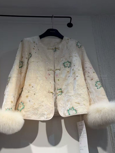 【现货】25冬重工钉珠狐狸毛羽绒外套女设计感洋气羽绒服上衣9057