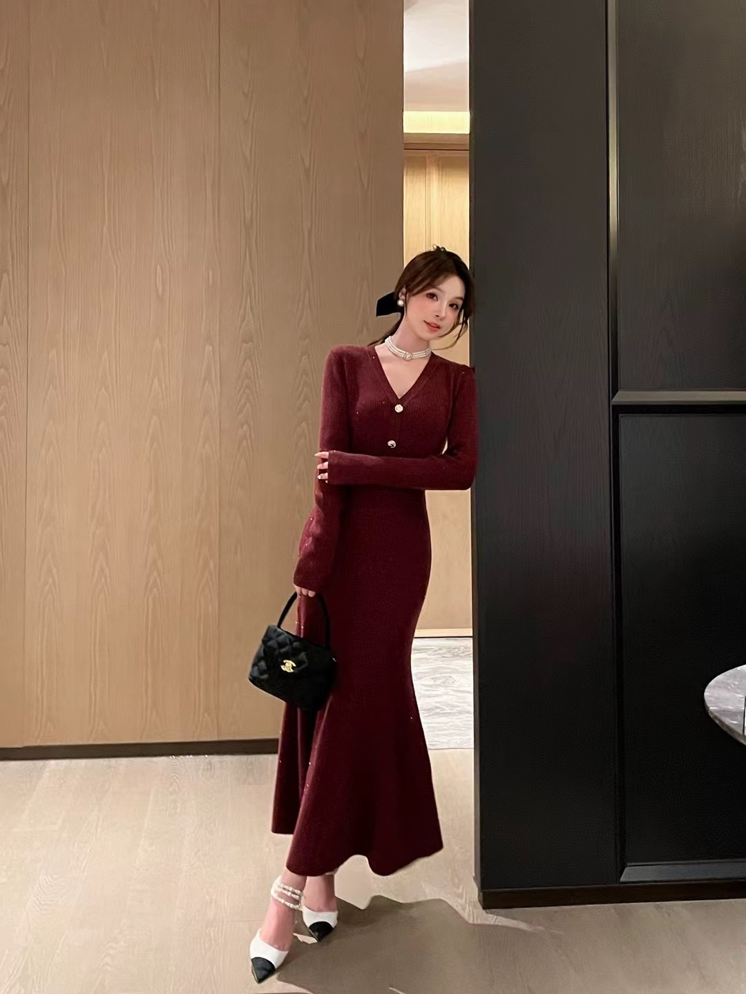 名媛小香风V领亮丝针织连衣裙