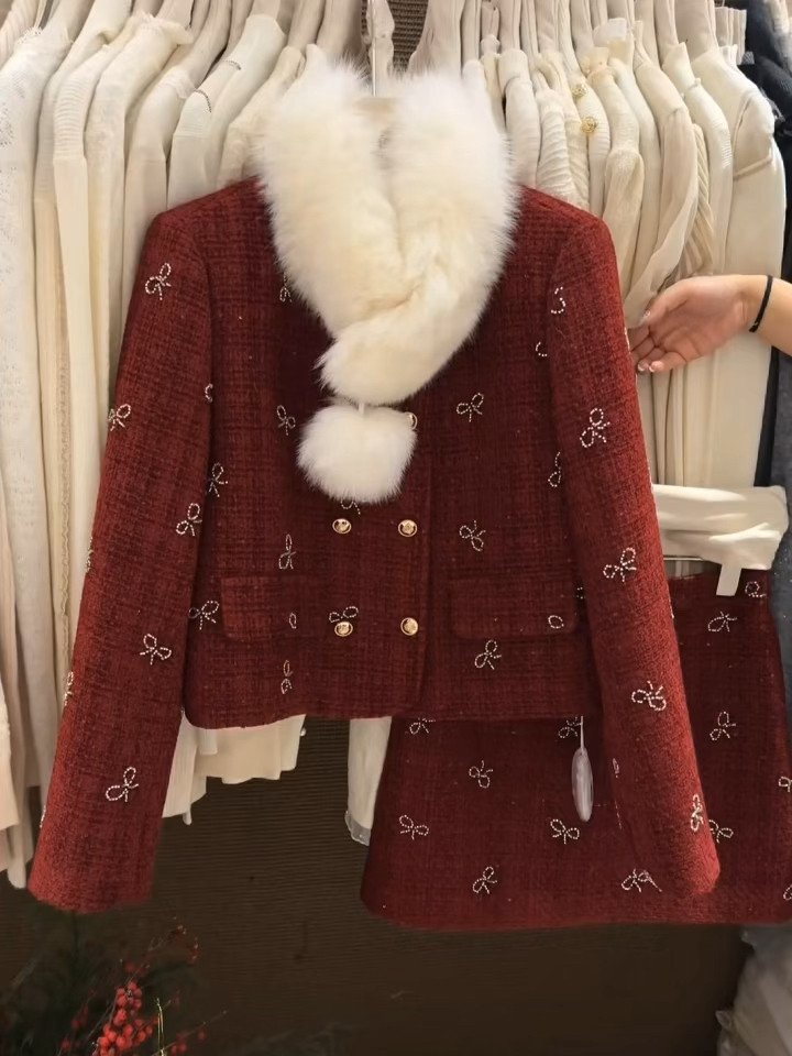 【现货】25冬季新款狐狸毛领红色格纹毛呢羽绒外套短裙两件套装女,女装/女士精品,时尚套装,淘宝优惠券,粉丝福利购,淘宝优惠卷