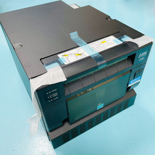 全新日本三菱打印机CP-D90D热升华相片相纸打印机 证件打印冲印机