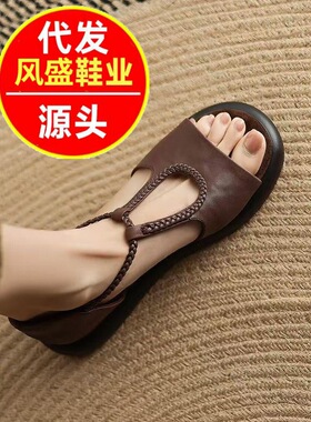 风盛鱼嘴凉鞋女夏季新款平底巨软丁字带中跟棕色黑色2026