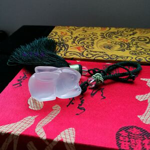 厂家天然白水晶可爱玉兔车钥匙挂l 包挂 幸福守护汽车饰品