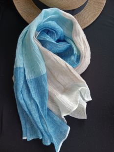 通透筋骨感亚麻棉围巾披肩稀疏肌理皱清凉米白海蓝间色宽纹夏新品