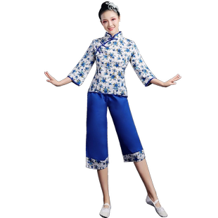 秧歌服演出服女2026新款短袖中国风舞蹈服装采茶女东北大花布套装
