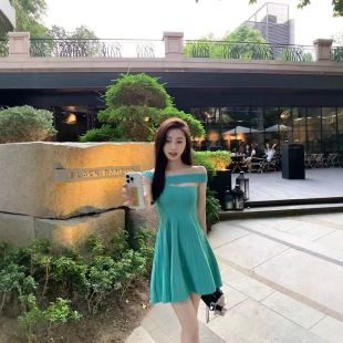 纯欲风绿色斜领吊带针织连衣裙女夏季 性感收腰显瘦短裙绝美礼服裙