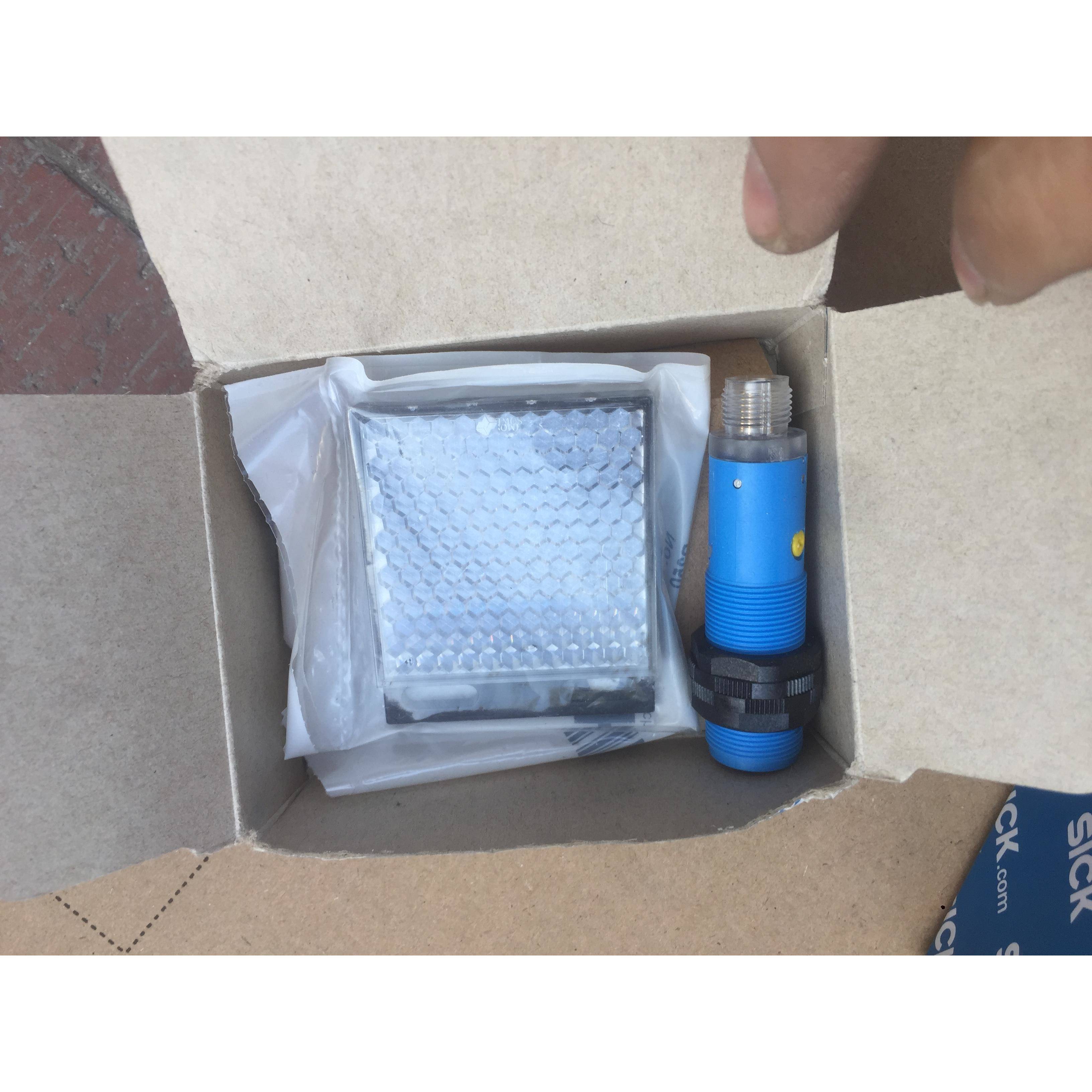 VL18L-4P3240 库存不全新 拍前议价议价