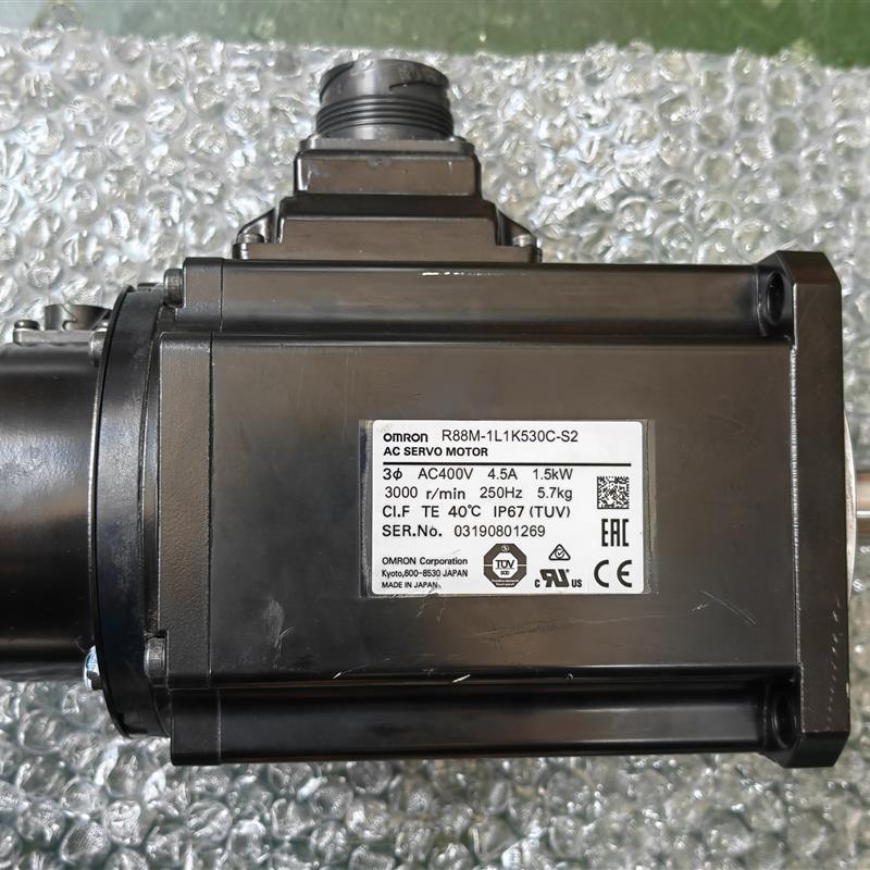 R88M-1L1K530C-S2  OMRON 伺服电机 全新原装现货