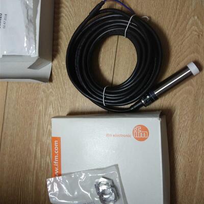 IFM 电感式接近开关IG0112