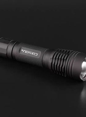 Convoy手电筒黑色M1 SST40 LED 强光18650日常携带户外徒步探路灯