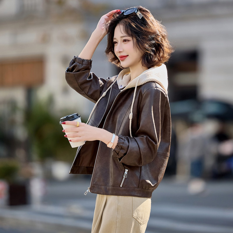 机车皮夹克针织连帽pu皮衣短外套潮女2025秋季新款超好看休闲皮衣