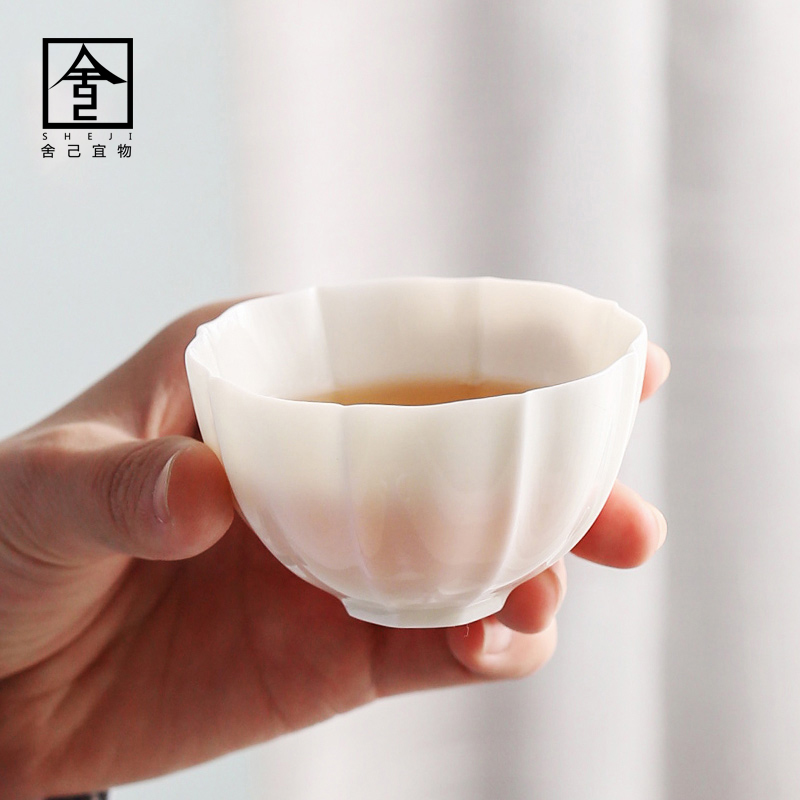 舍己宜物花口品茗陶瓷手工茶杯