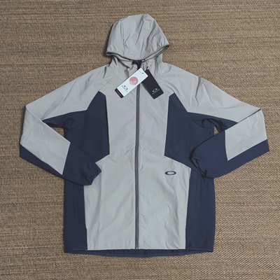 现货Oakley Windbreaker Jacket 1.0户外机能软壳夹克  FOA406888