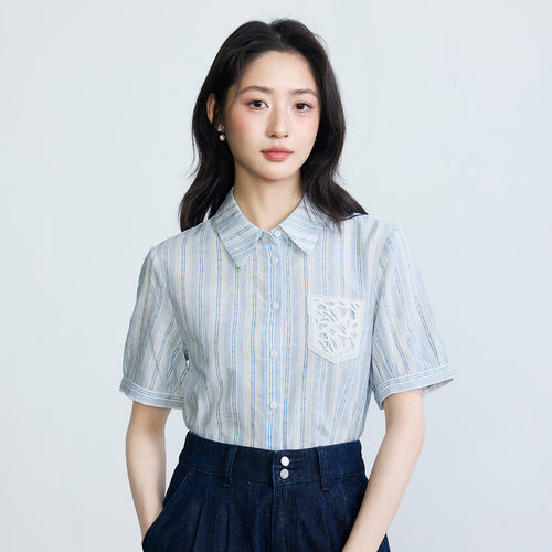 茵曼绣花贴布口袋条蓝白纹衬衫女2026夏季法式通勤百搭短袖衬衣