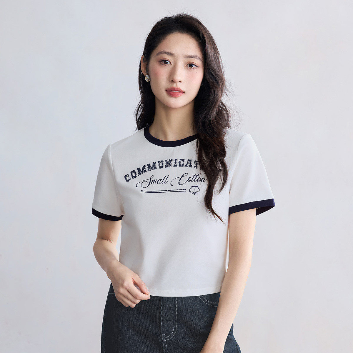 茵曼撞色圆领字母印花T恤女2026时尚运动网球风休闲短袖上衣