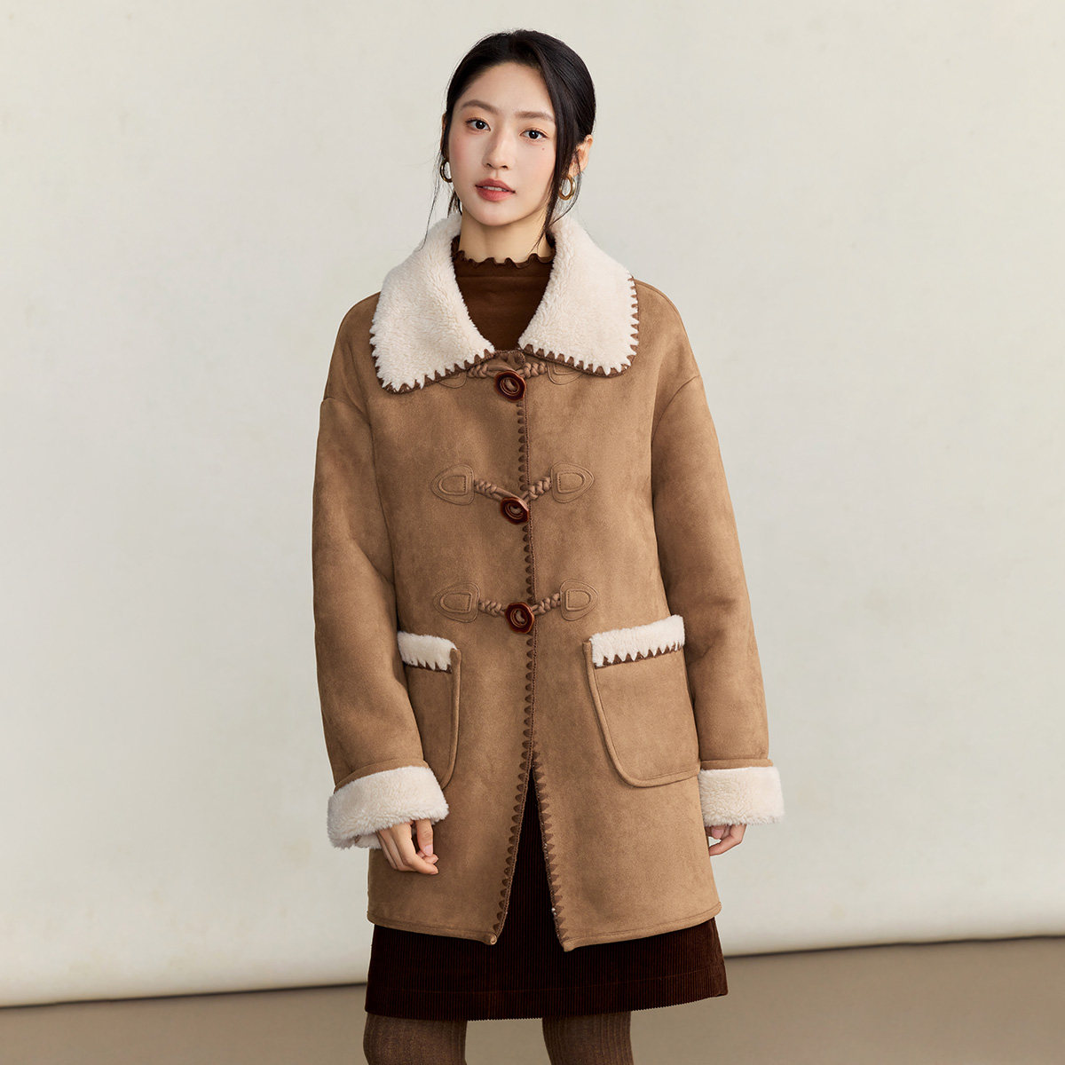 茵曼冬季美拉德仿鹿皮绒外套女加绒加厚翻领保暖毛呢上衣皮毛一体