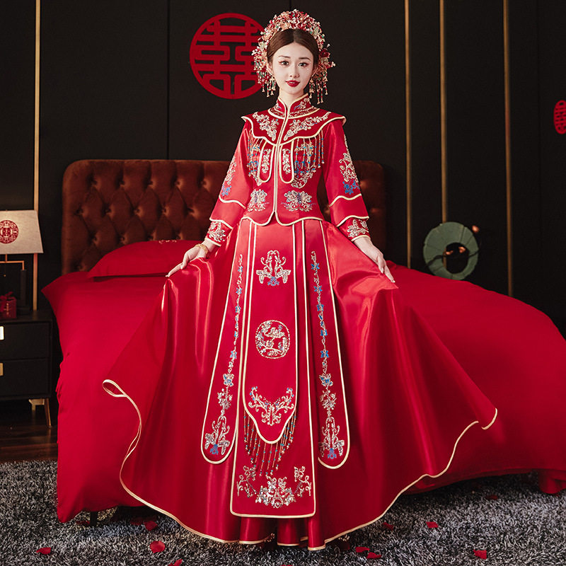 新中式轻国风旗袍新娘秀禾服婚服图片