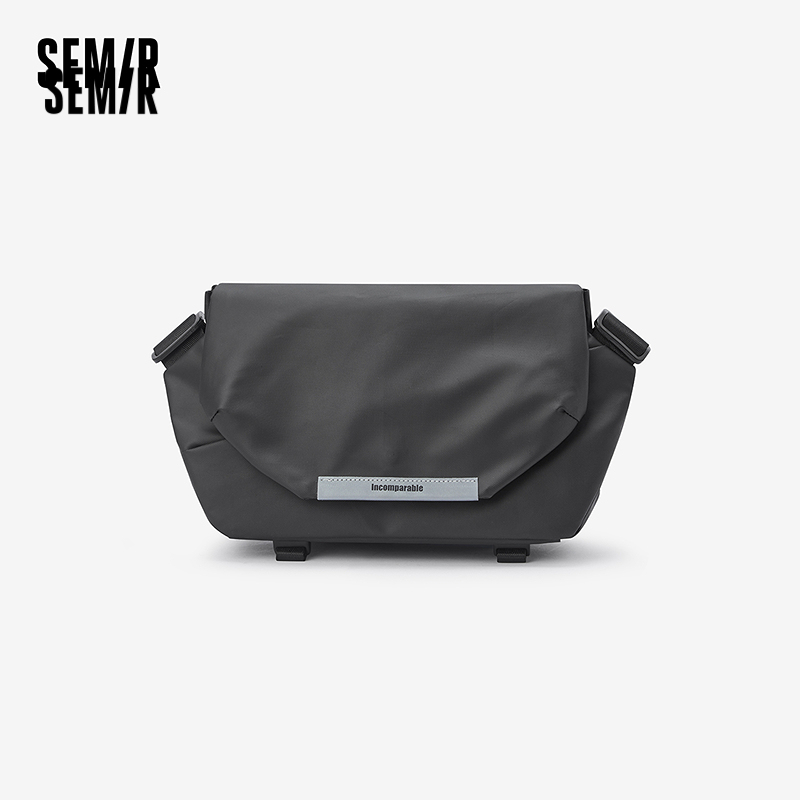 森马胸包男2025新款户外运动骑行腰包机能风邮差包休闲情侣斜挎包