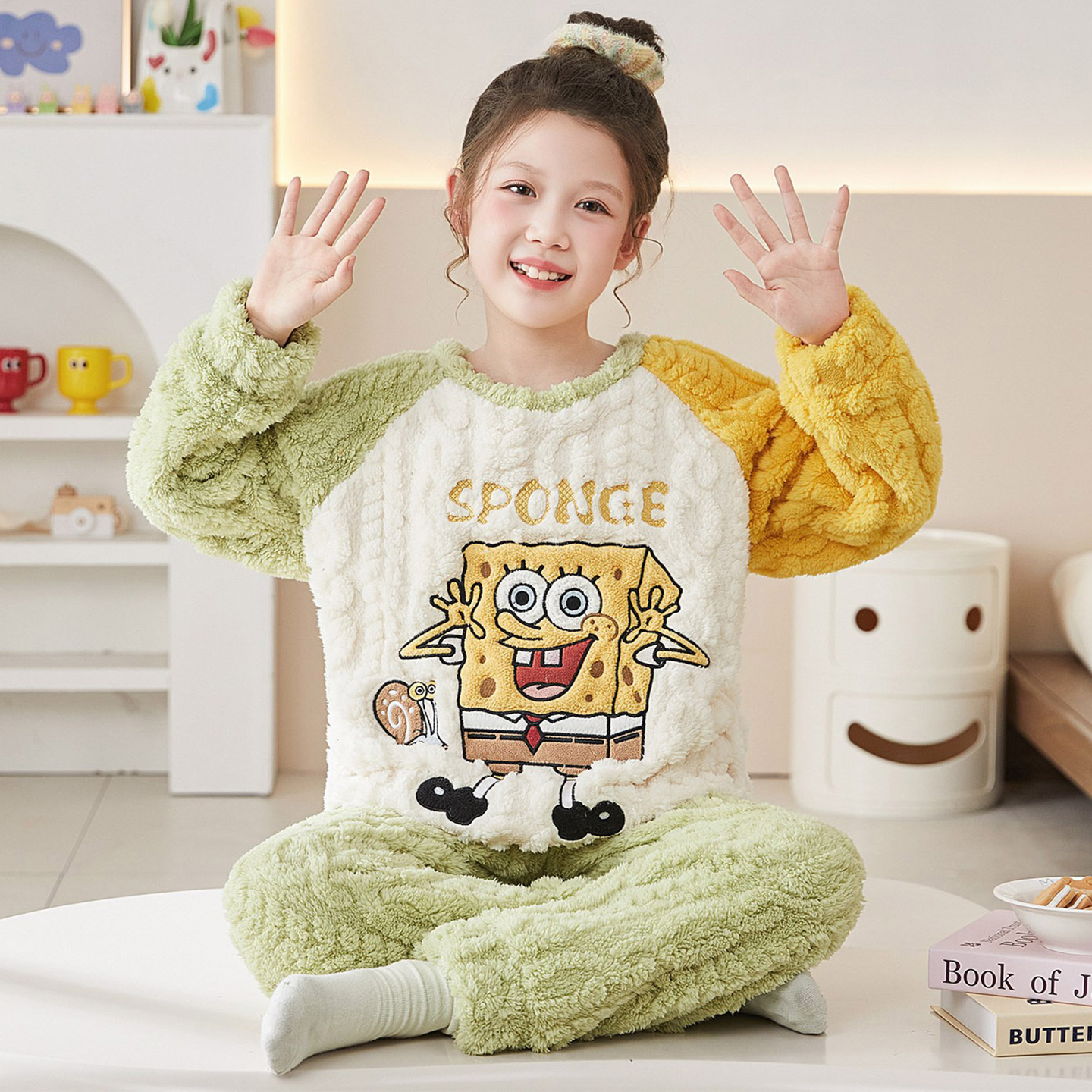 海绵宝宝女童秋冬季珊瑚绒家居服