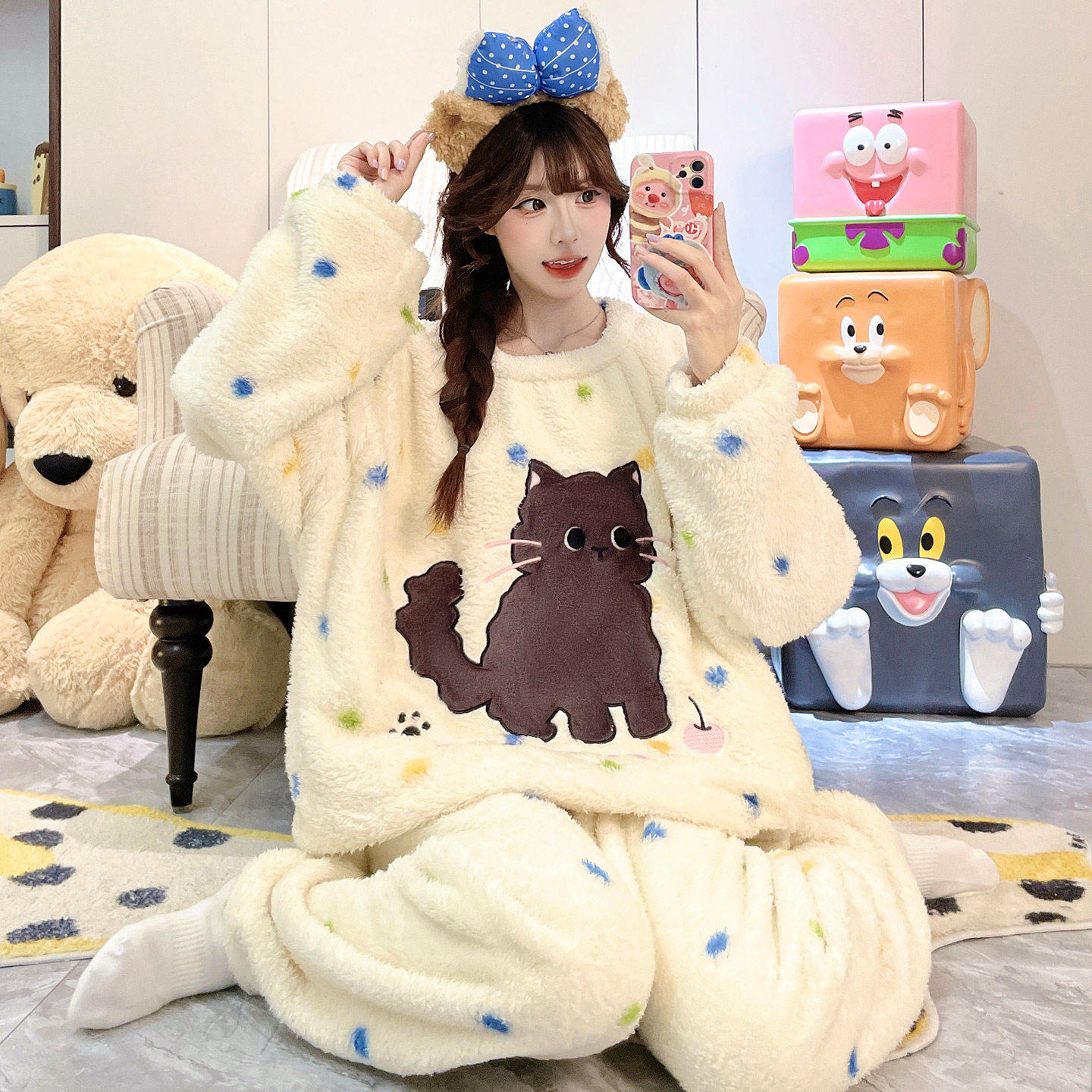 珊瑚绒睡衣女款秋冬季女孩家居服