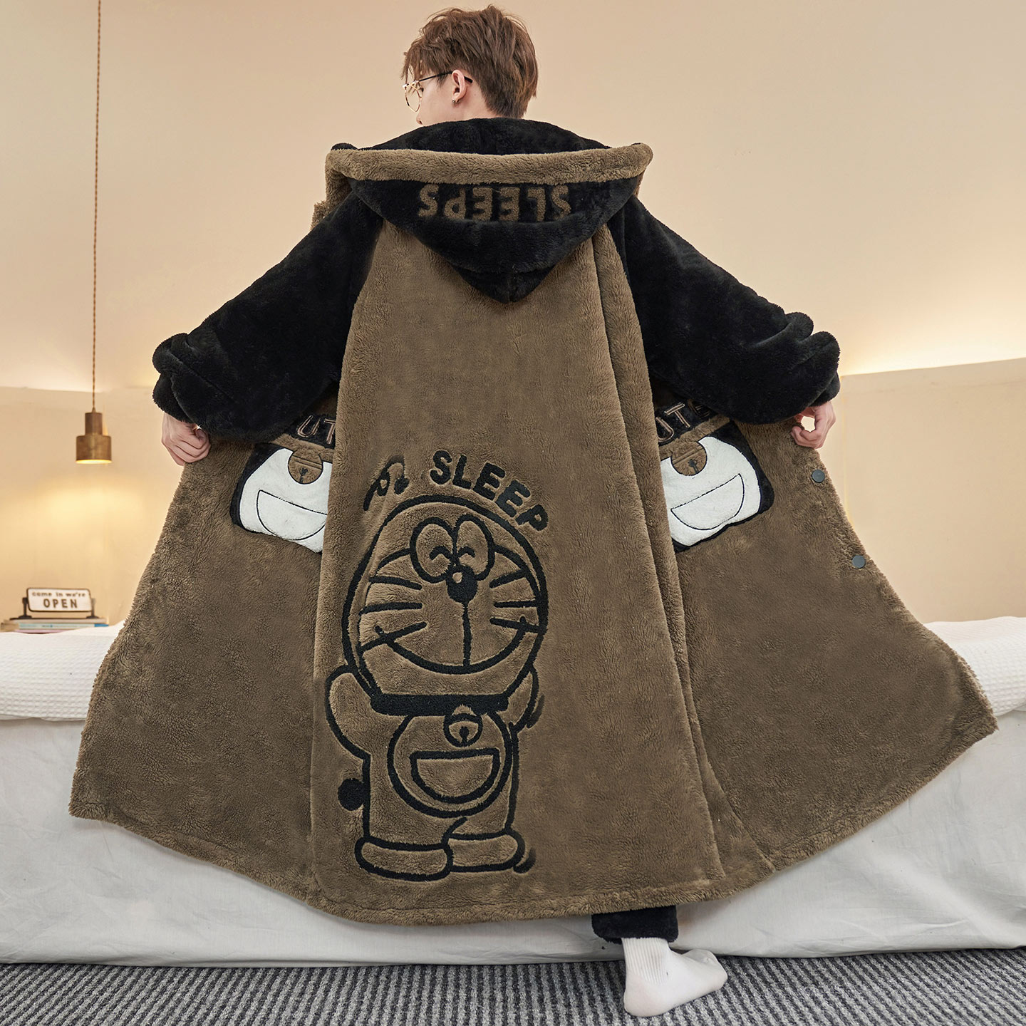 哆啦A梦珊瑚绒男款冬季加厚睡袍