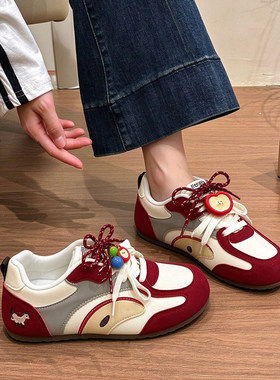 多巴胺苹果红巨显白板鞋女2026秋季新款休闲运动鞋女平底德训鞋子