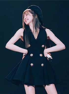 SHE ER王心凌同款气质显瘦短裙小黑裙夏季2024黑色西装马甲连衣裙
