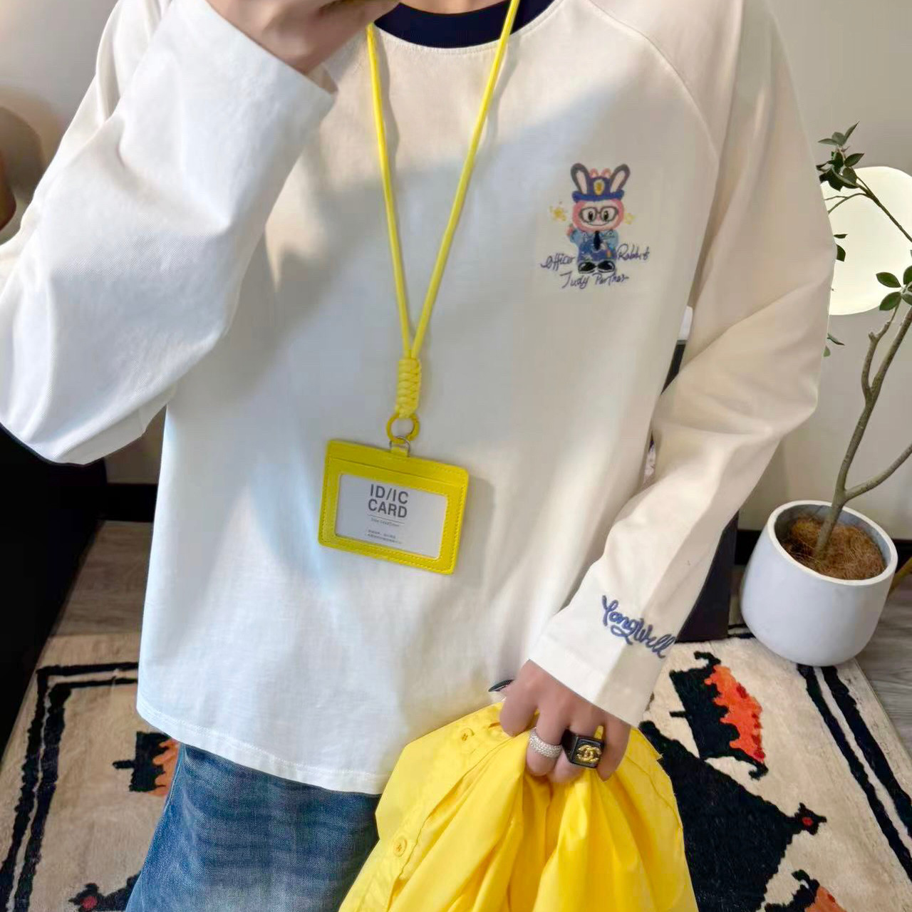 纸袋家秋季新款刺绣狐狸兔子T恤