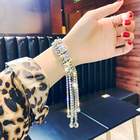 Thời trang đường phố châu Âu và sáng bóng rhinestone tua rua lưới đỏ vòng đeo tay nữ lạnh ngày lễ đơn giản đa năng vòng đeo tay hipster - Vòng đeo tay Cuff chuỗi trầm hương