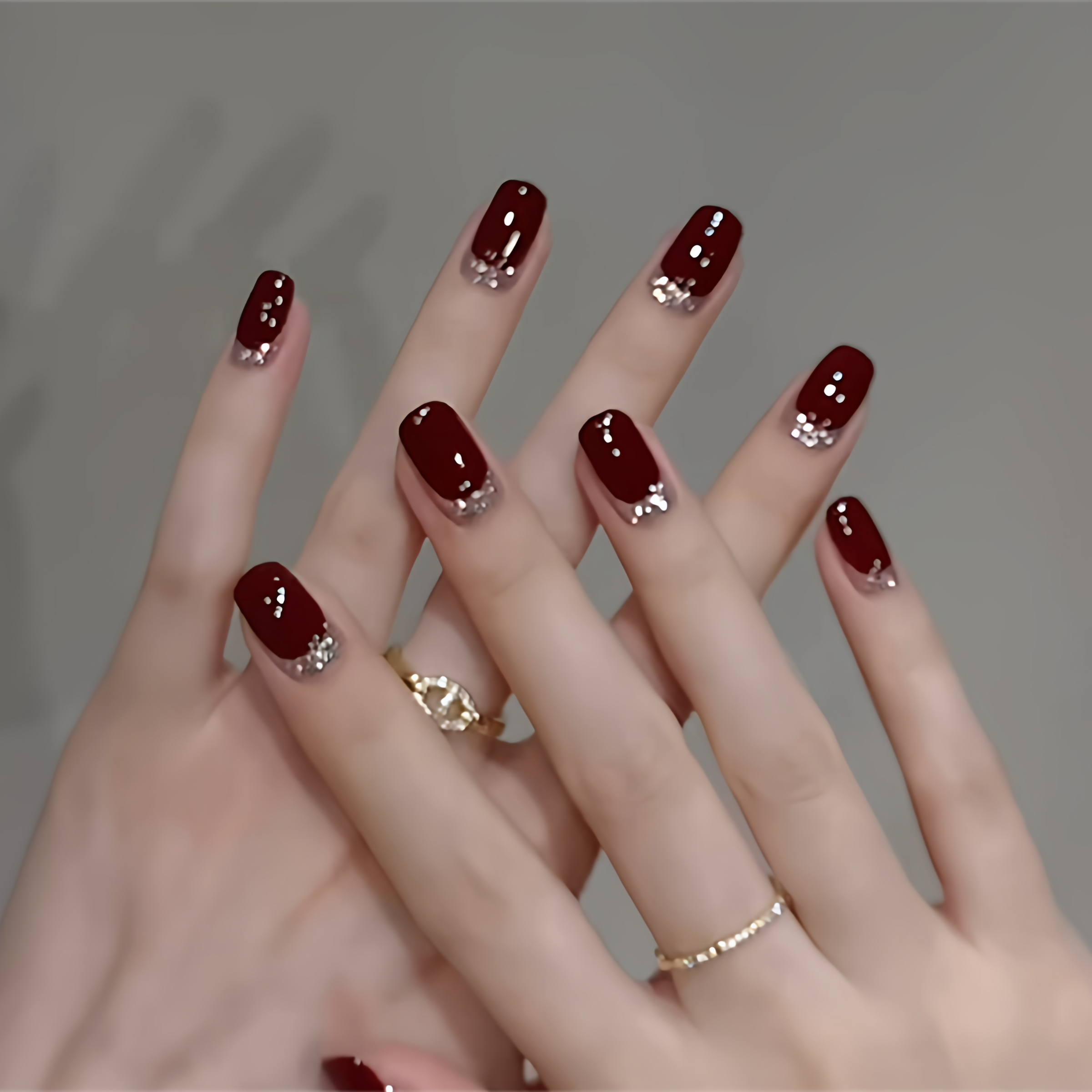 【酒红碎金】红色反法式手工穿戴甲短款秋冬高级感显白美甲甲片,彩妆/香水/美妆工具,穿戴甲/甲片,淘宝优惠券,粉丝福利购,淘宝优惠卷