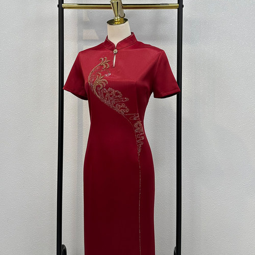 轻奢结婚妈妈礼服高贵年轻中式旗袍平时可穿醋酸缎喜婆婆婚宴装