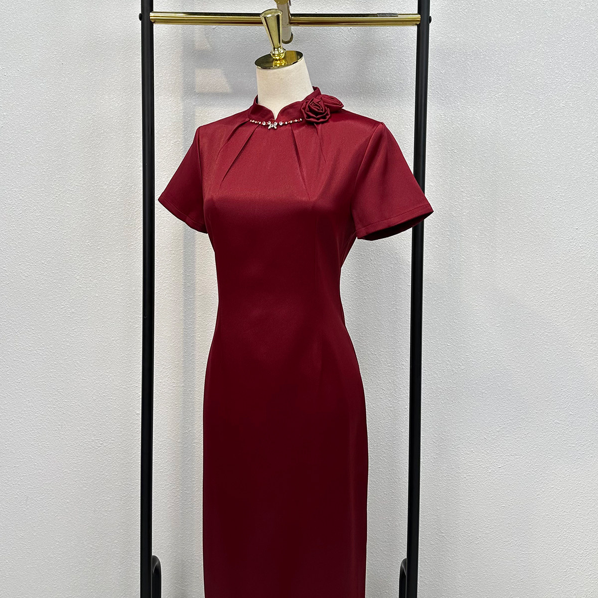 高端婚礼结婚妈妈装醋酸礼服裙酒红色小个子2025新款喜婆婆连衣裙