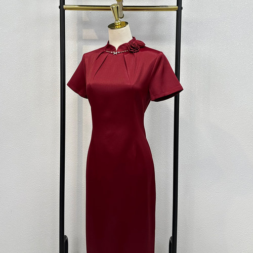 高端婚礼结婚妈妈装醋酸礼服裙酒红色小个子2025新款喜婆婆连衣裙