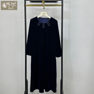 阔太太重工钉珠真丝绒连衣裙秋冬新款大码遮肚显瘦气质妈妈裙子