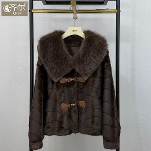 时尚减龄轻熟风皮毛一体外套女2025冬季新款高级感气质保暖上衣