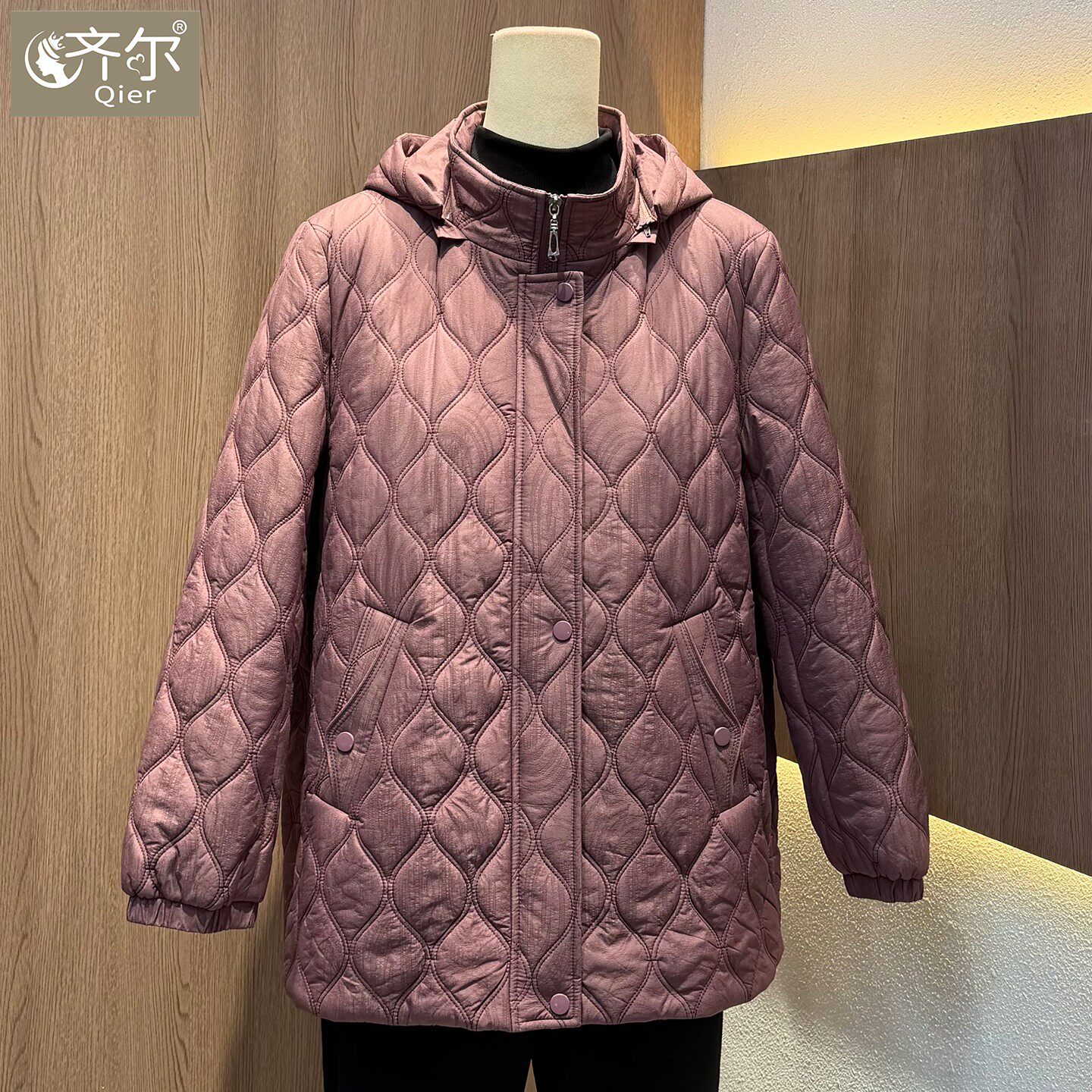 品牌2026冬装新款时尚显瘦棉服女中老年妈妈装洋气休闲压格棉衣