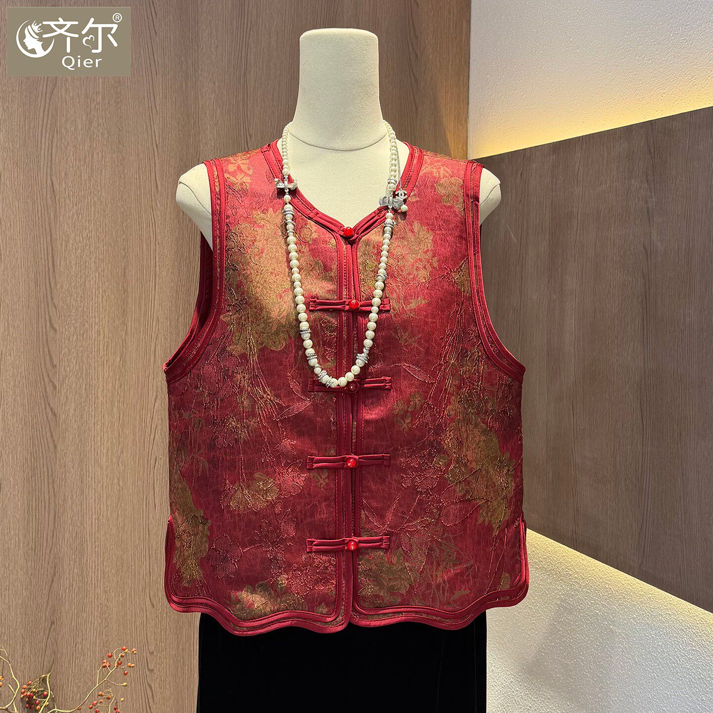 年货新中式复古提花马夹国风气质百搭妈妈装提花盘扣缎面马甲套装 - 齐尔服饰出品