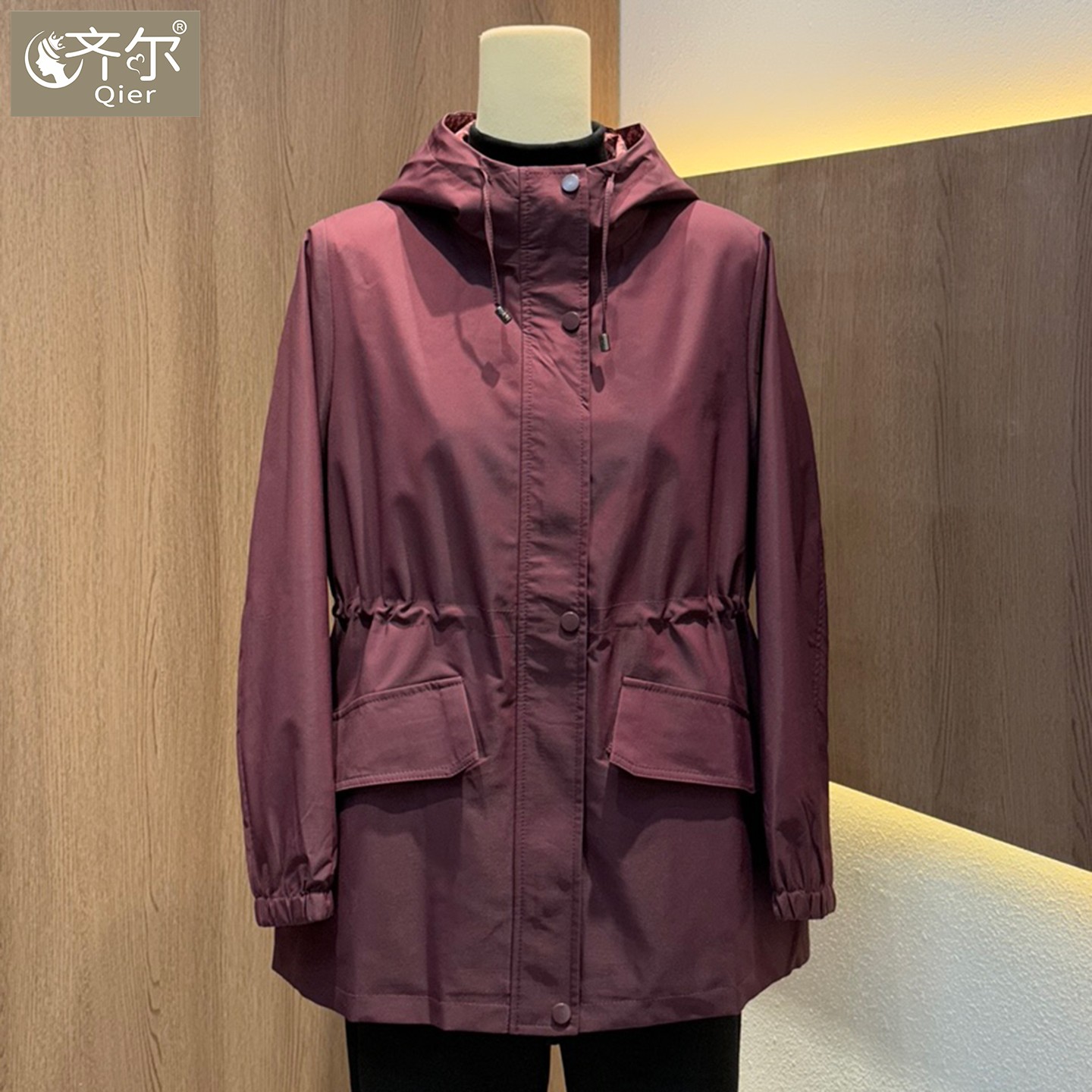 品牌中年妈妈春秋连帽风衣收腰大码中老年女装宽松休闲百搭外套