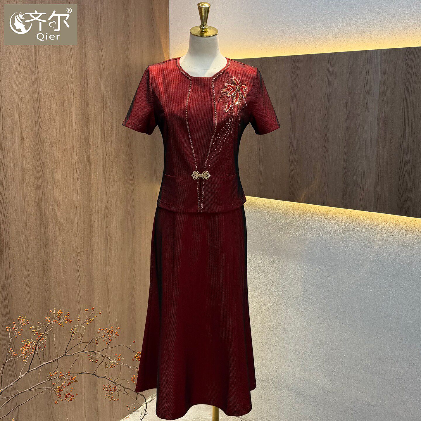 结婚妈妈礼服年轻洋气2026新款高端大气喜婆婆婚宴装显瘦两件套裙