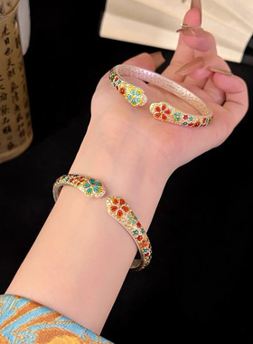 铜镀银仿古手镯描金珐琅彩色浮雕梅花中国风银手镯节日送女友轻奢