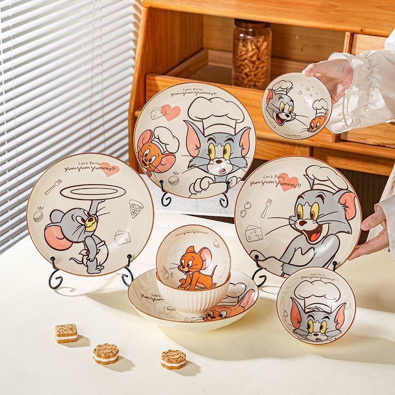 猫和老鼠吃饭米饭碗漂亮