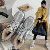 尾货清仓雪地靴女皮毛一体冬季 防水真皮加绒马丁靴保暖平底面包鞋