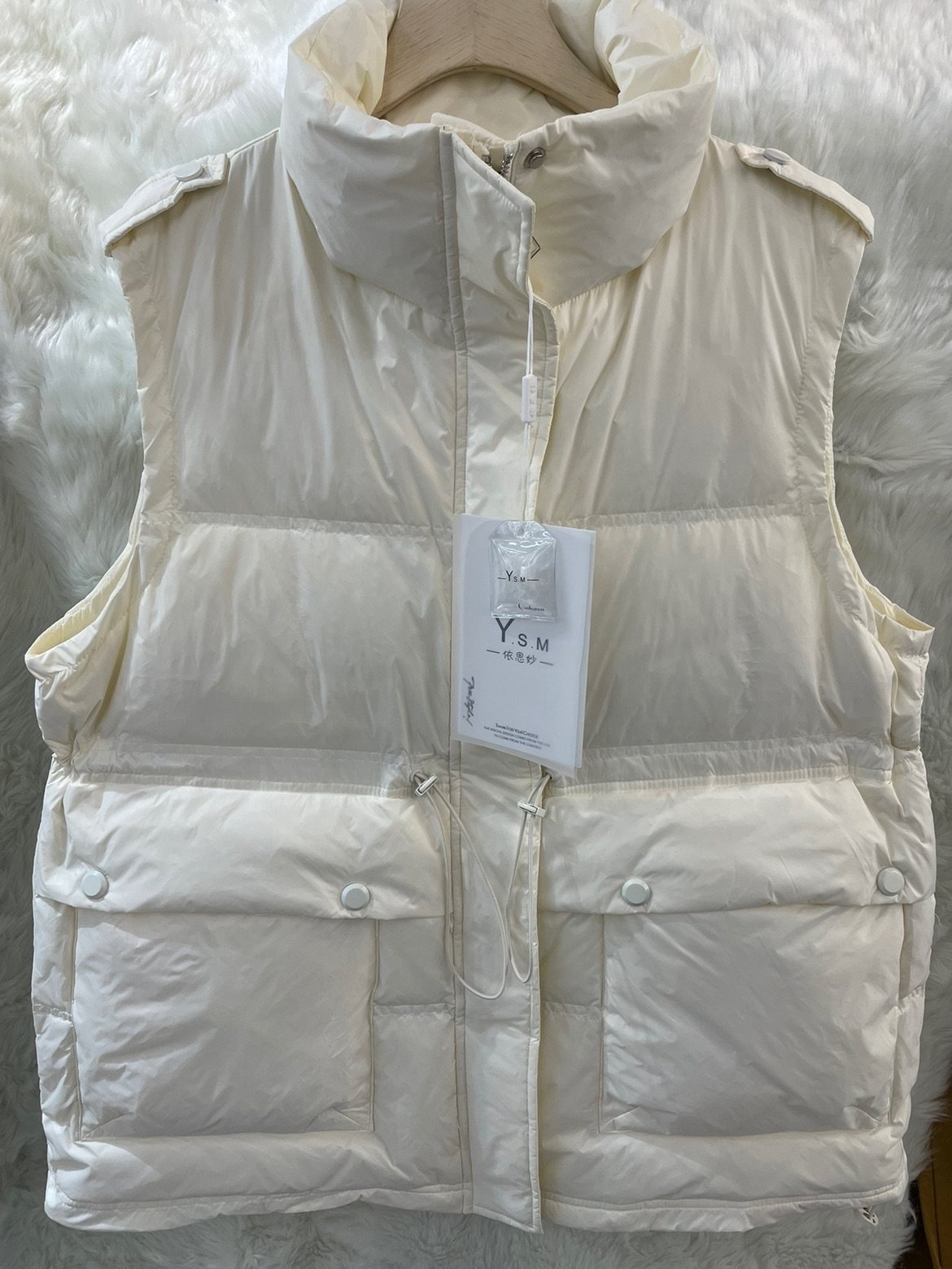 依思妙 冬款90白鸭绒羽绒服立领马夹女时尚百搭抽绳收腰外套8808