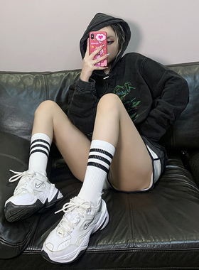 袜子男女长筒袜日系学院风黑白条纹三杠鲨鱼裤搭配长袜INS潮网红