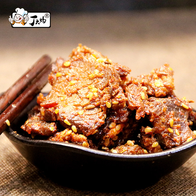 湖南无肉不欢直销平江特产丁大妈香辣卤牛肉10袋装休闲办公零食