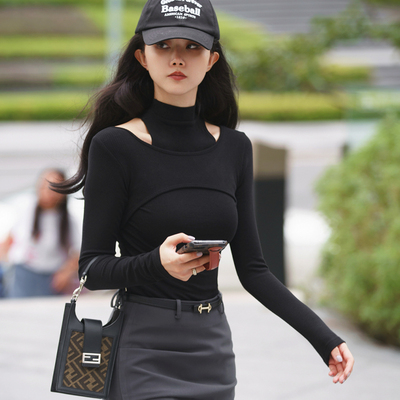 露肩高弹假两件小高领套头针织衫